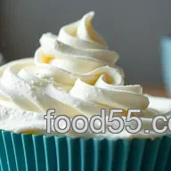 Cloud Nine Whipped Cream Frosting: Stable & Dreamy!