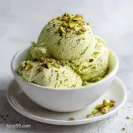 Pistachio Ice Cream for 8 Servings: Creamy