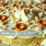 My Family's Favourite Jello Pretzel Dessert: Easy & Delicious!