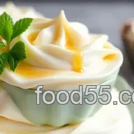 Whipped Mascarpone Honey Icing: A Decadent Treat in 10 Minutes