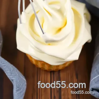 Whipped Mascarpone Honey Icing: A Decadent Treat in 10 Minutes Recipe Card