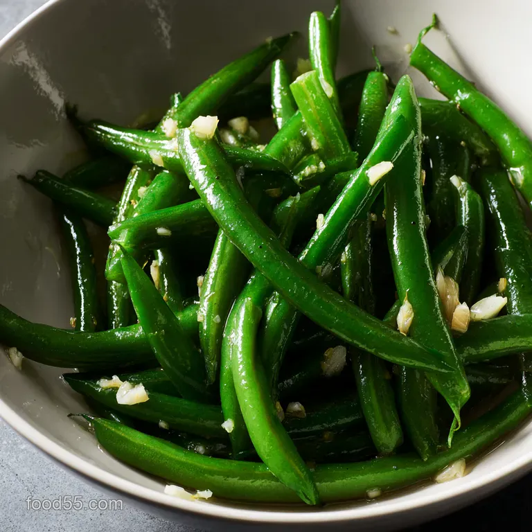 Perfectly Blanched Green Beans with Garlic Lemon presentation